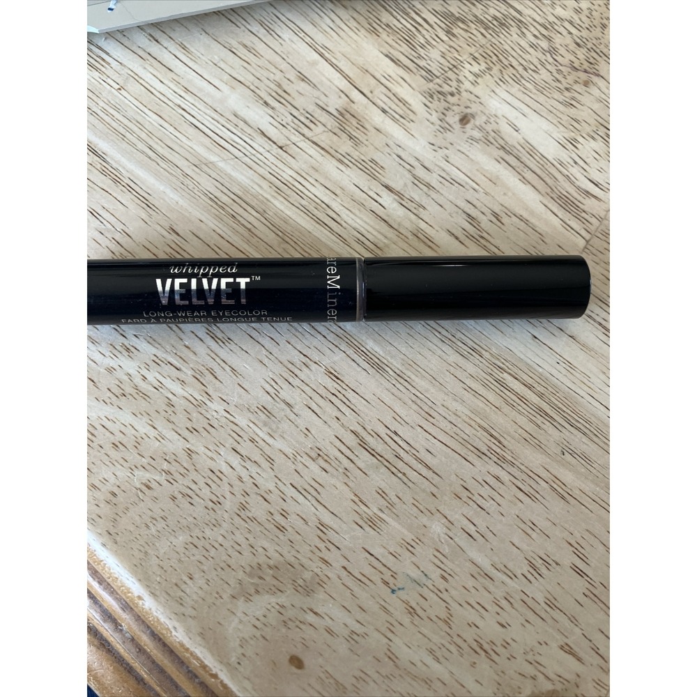 1 tube BARE MINERALS WHIPPED VELVET LONG WEAR EYE COLOR GILDED BEIGE New‎ No Box